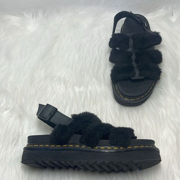 Dr. Martens Yelena Black Teddy Faux Fur Strap Lug Sole Sandals Sz 7 - Picture 4 of 9